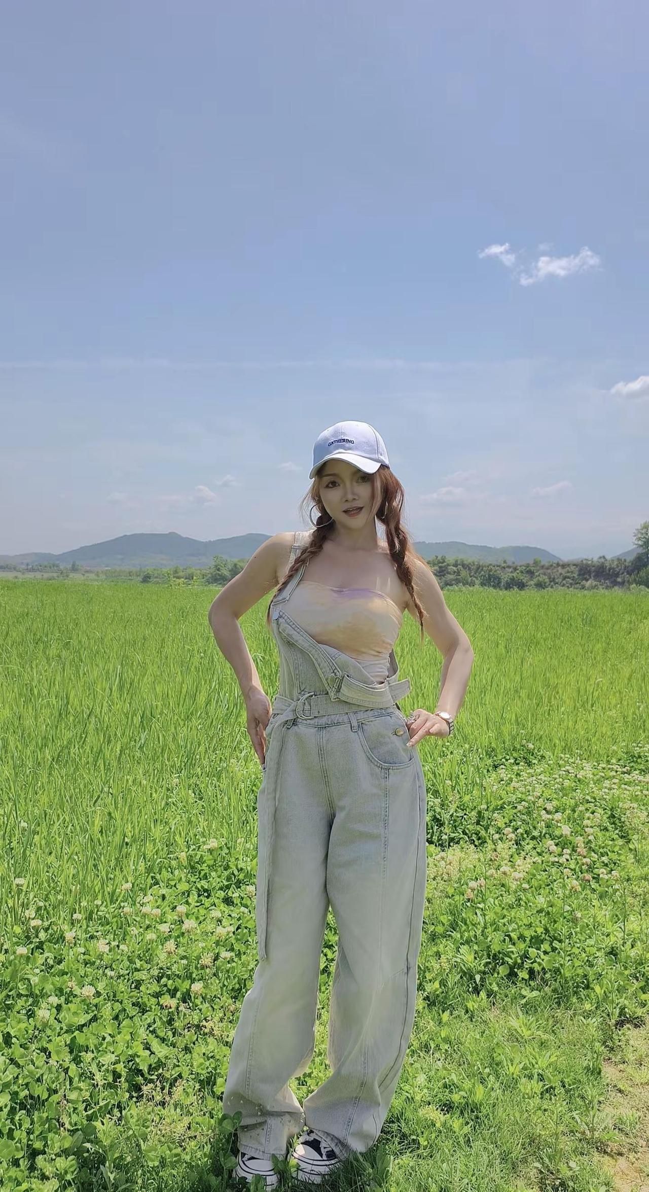 警告一下：本人纯情且易认真。你要是敢叫我宝宝，我可就直接跟你去领证了啊！中年少女