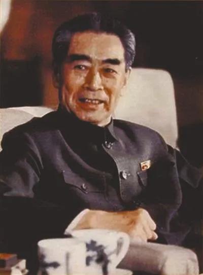 “我们不能火化总理！”1976年1月11日，当周总理的遗体运到八宝山时，所有的火