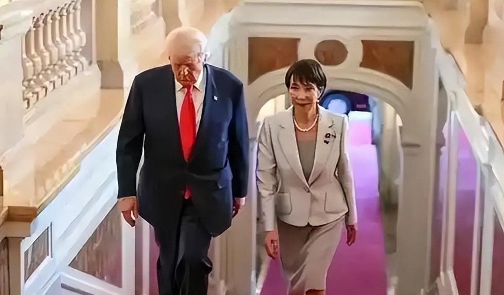 作为常年盯着国际局势的老观众，看到特朗普那句调侃，我隔夜饭都快吐出来了！
202