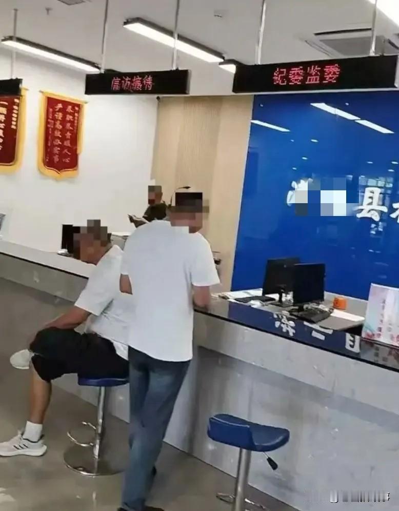 有罪的手机背后是细思极恐的一套逻辑！
这样的操作岂止是飞扬跋扈，简直
就是目空一