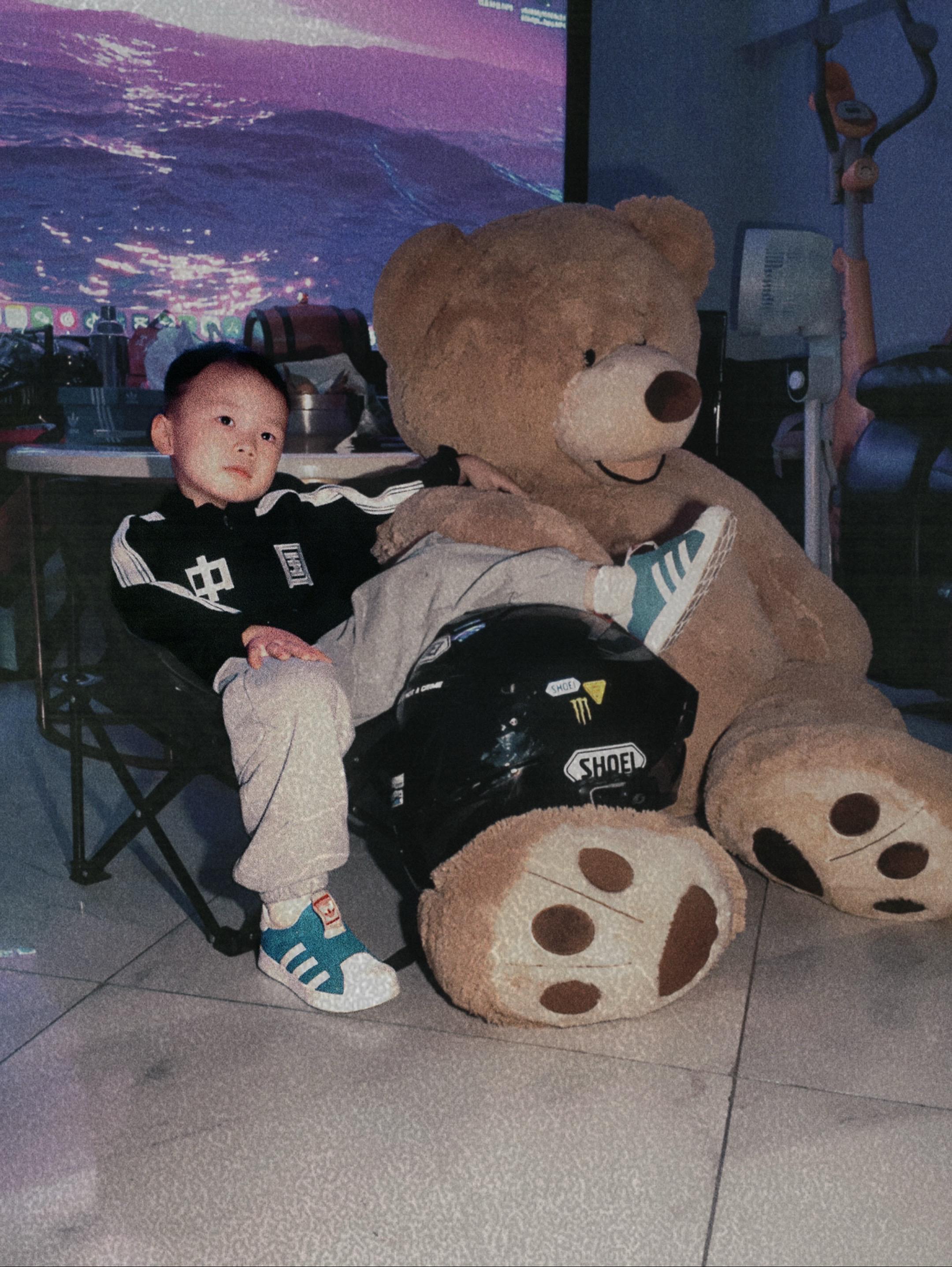 当我把头盔和热爱递给了儿子，梦想伴随希望换了一种方式重生