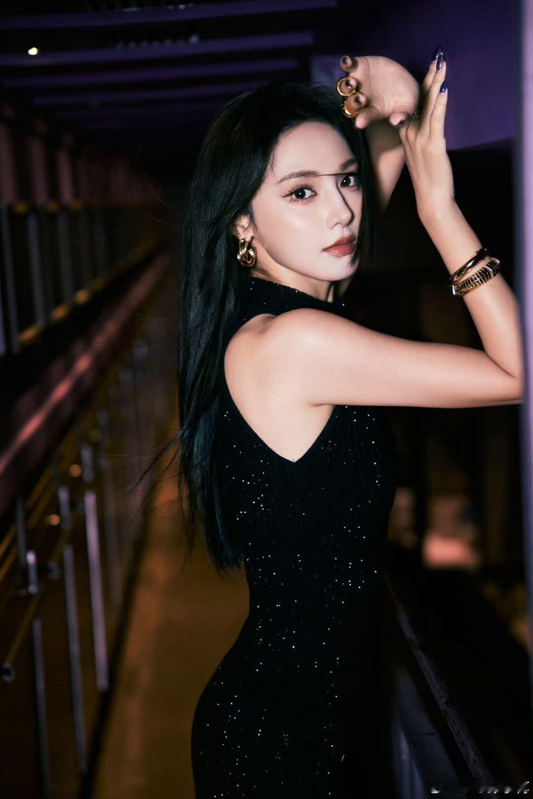 彭小苒收到了2000多份简历彭小苒突袭直播 彭小苒就收到的2000多份简历作出回