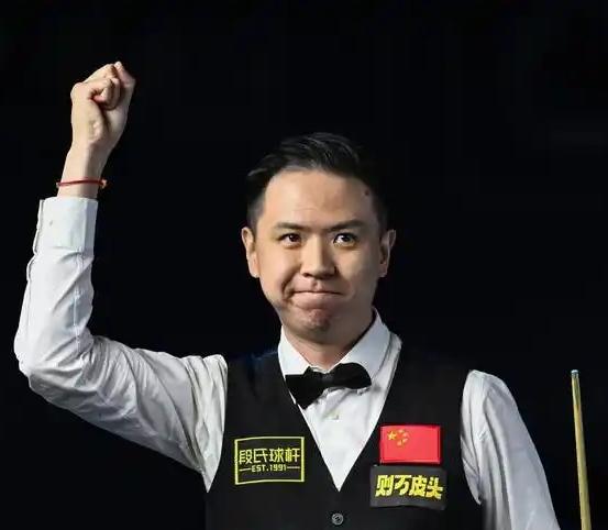 真牛，挑落三大赛十冠王，肖国栋首进八强！
       真没想到，当下的肖主播如