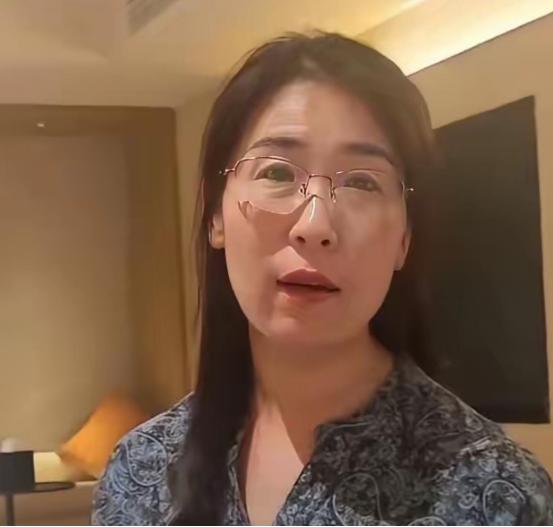 谁能料到，朱女士一直坚决不肯离婚，并不是因为放不下丈夫！她面对记者时说出了真正原