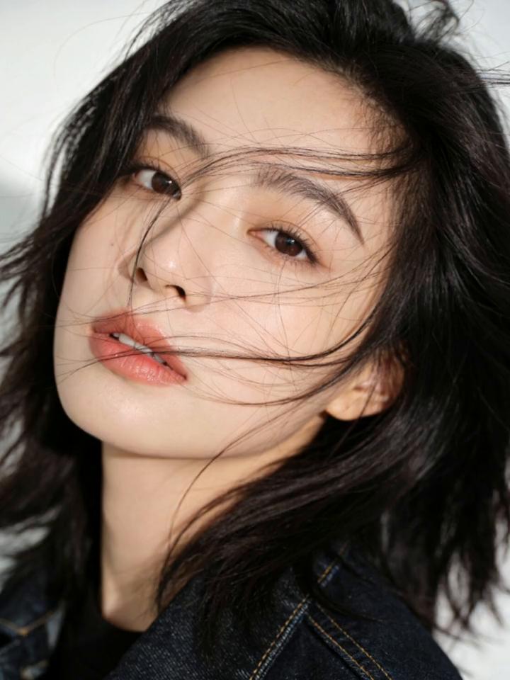 最近的焦虑都被这段话治愈了。人生是用来体验的，不是用来演绎完美的。我慢慢接受自己