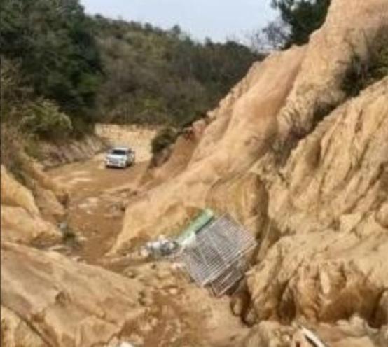 什么叫天佑中华？
中国缺油、缺气、缺铜、缺铁，偏偏就是不缺能拿捏世界各国的稀土，