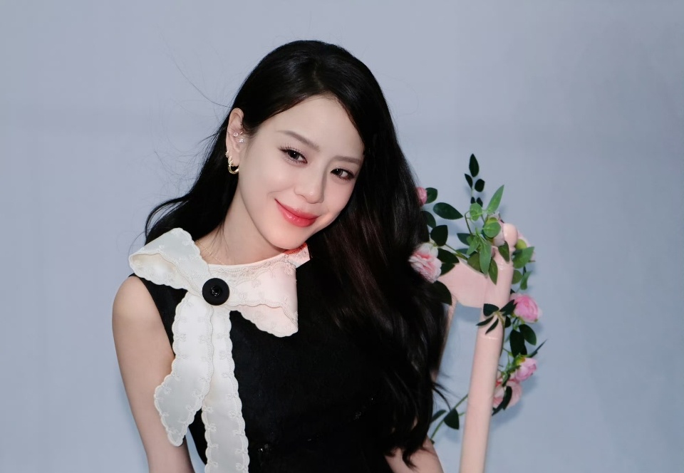 江语晨39岁状态江语晨39岁庆生照江语晨39岁状态好牛！ 