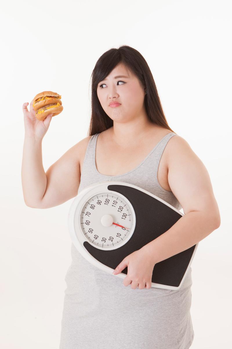 减肥总反弹？管住嘴迈开腿却坚持不下来？别急，今天我要告诉你，我的减肥方法虽然不免