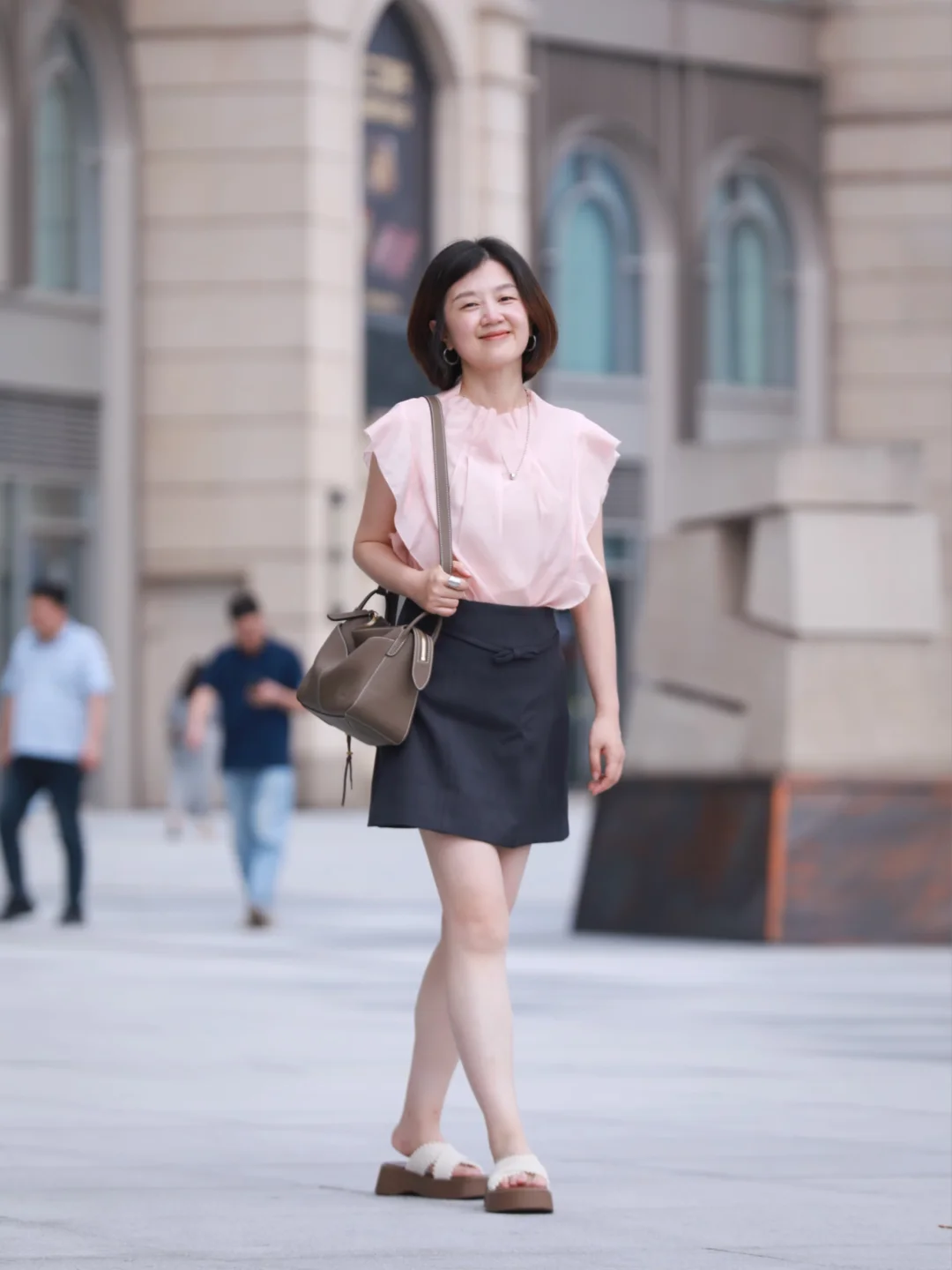 40+：珍惜能穿短裙的好时光
