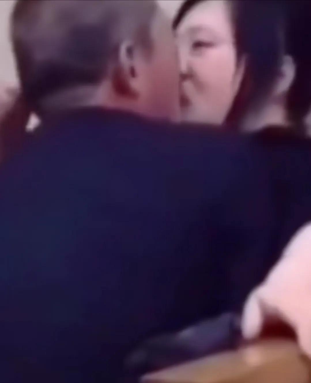 伟人时代我们只能在西方油画里看到的艺术，终于能够实实在在的看到了。