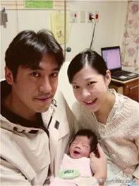 台名嘴黄暐瀚的老婆温淑梅
岛内名嘴立场向来多变，但有个名嘴却被骂的最多，外号也最