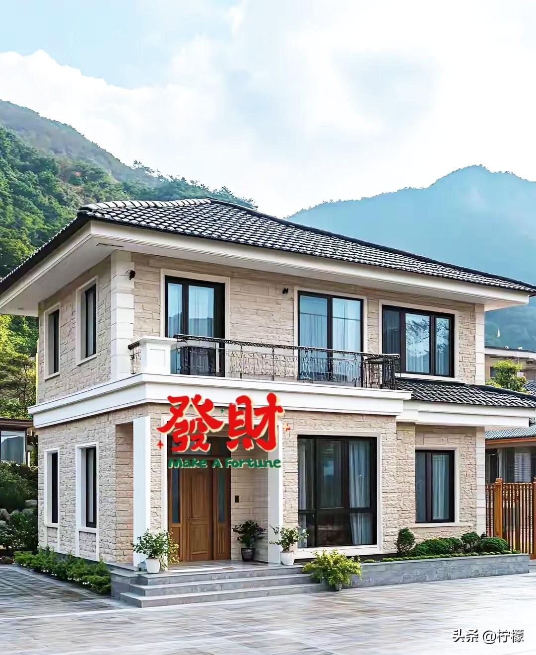 发现一个规律
只要在外面挣钱了
那么几乎所有人都一定
会选择回到家里建房子，到目