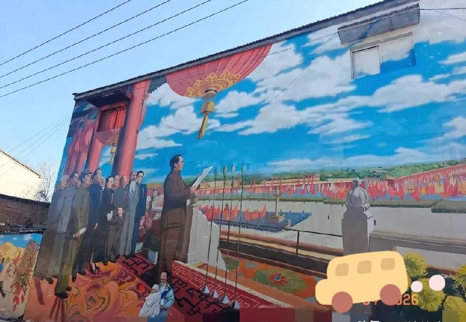 吴营村那面墙

一夜之间全白了。

画得好好的开国大典，说没就没了。作者吴承言看