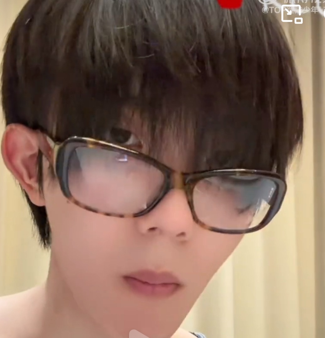 谁老公又出来吓人了 