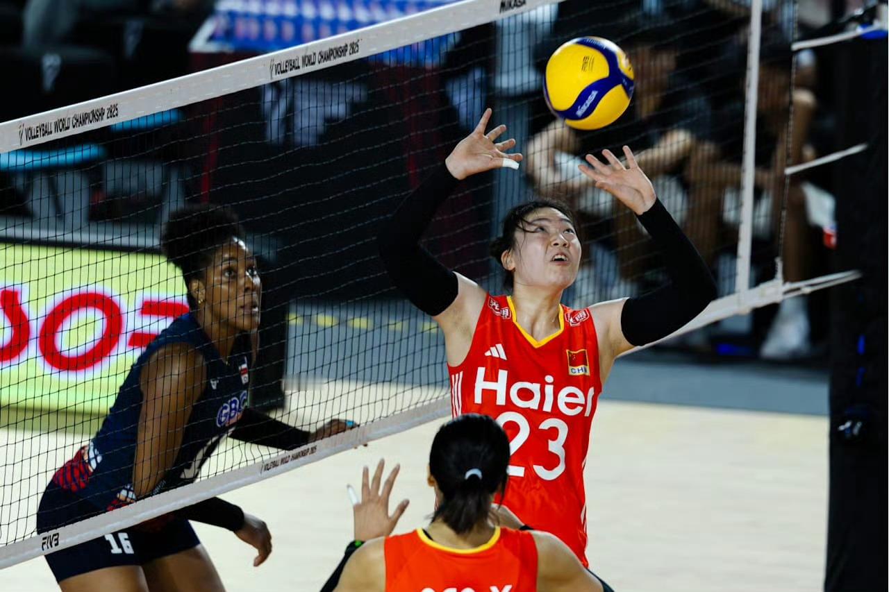 想看今天U18女排现场的小伙伴，需要门票可以来联系我，一日通票，连看三场！免费送