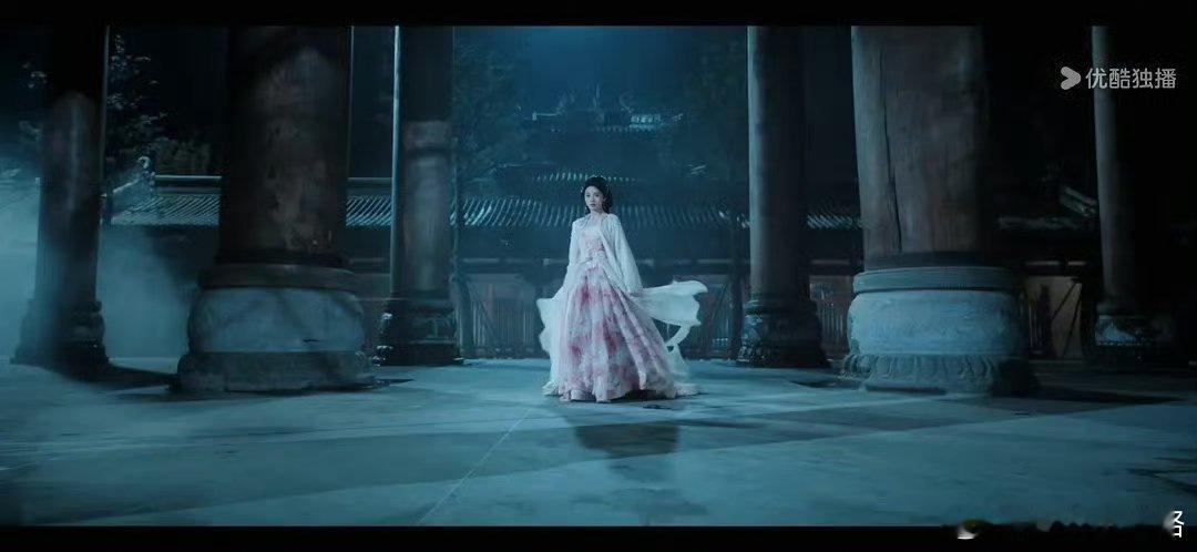 鞠婧祎在剧里都要穿厚底鞋吗 