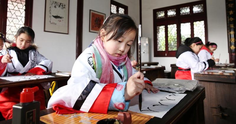 别再整那些“国学表演”啦，真正有用的国学是能让人活明白的人性说明书！今天就给大家