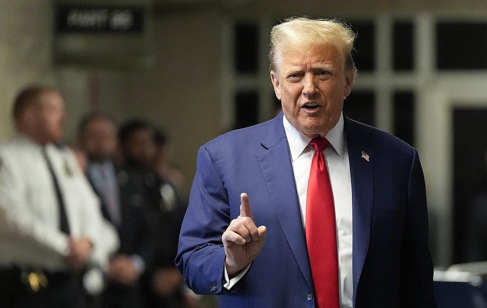 黄金涨，美债跌，背后有事了。
最近美国国债被不少国家抛售，丹麦一家养老金直接清仓