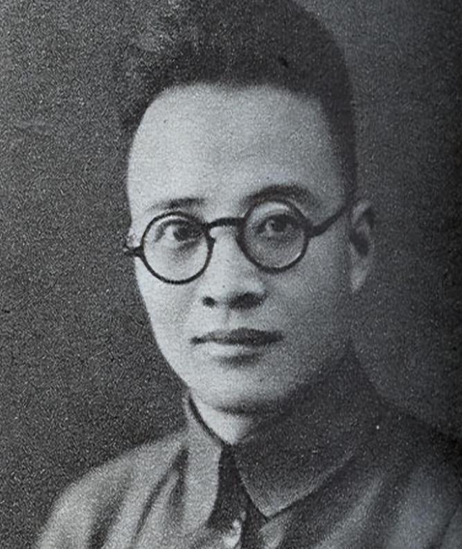建国后，博古之子询问王震父亲的为人何如，王震沉默后说出6个字

在我党的历史长河