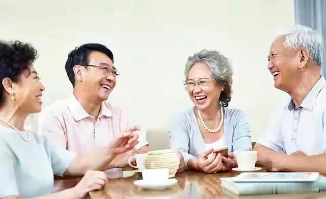 身体健康是富人，舞文弄墨是化人。
难得糊涂是智人，不闻琐事是仙人。
自作多情是傻