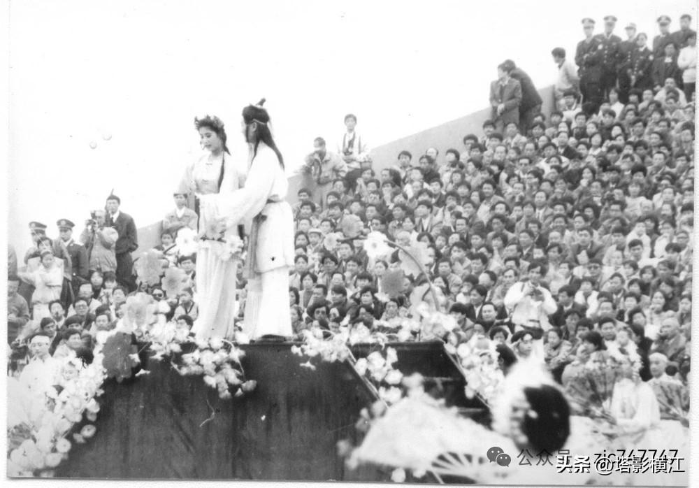黄梅戏入城时间线探秘：从乡野到都市的蜕变之路

黄梅戏作为中国五大戏曲剧种之一，