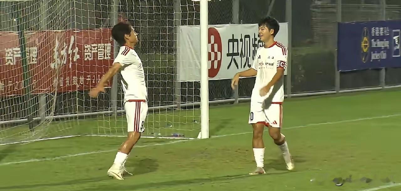 全场比赛结束！上海U17 1‑0拿下热刺U17，拿下明日之星冠军杯B组关键胜利 