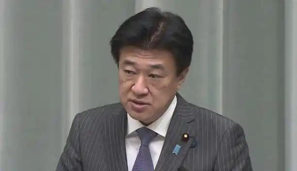 中国海警到琉球群岛周边巡航，无视日本反对，从而引起外界关注。

麻烦看官老爷们右