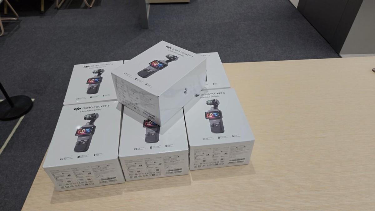 一机难求！大疆Osmo Pocket4开售即封神，背后藏着千亿巨头的生存与野心。