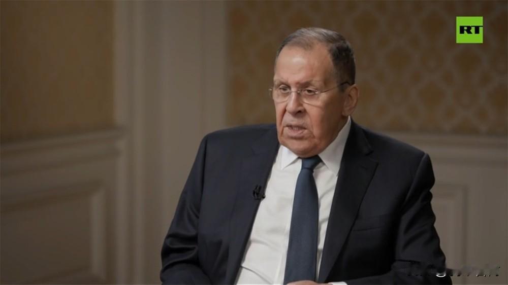 马克龙想给普京打电话，俄外长：可悲的外交，但普京会接。马克龙之前对俄那态度，现在