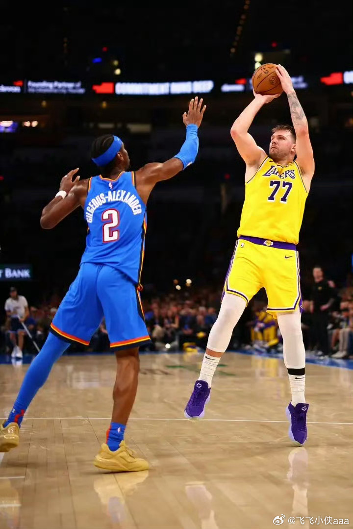 湖人正式无缘争夺西一宝座湖人客场110-113惜败活塞，9连胜被终结的同时，因雷