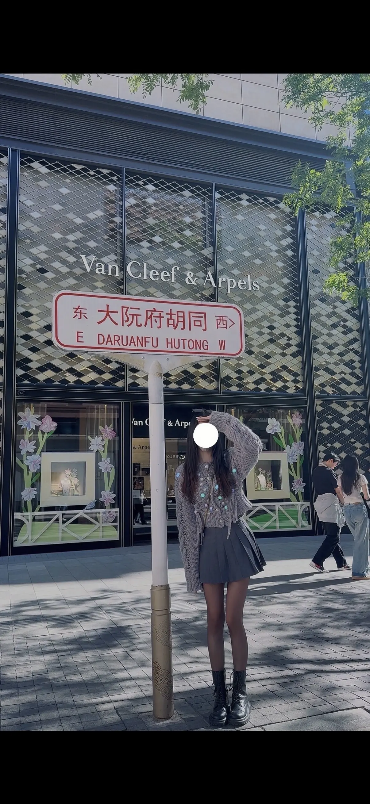 小小怪下士 人生的容错率大到你难以想象 功利主义导向的思考方式 往往使...