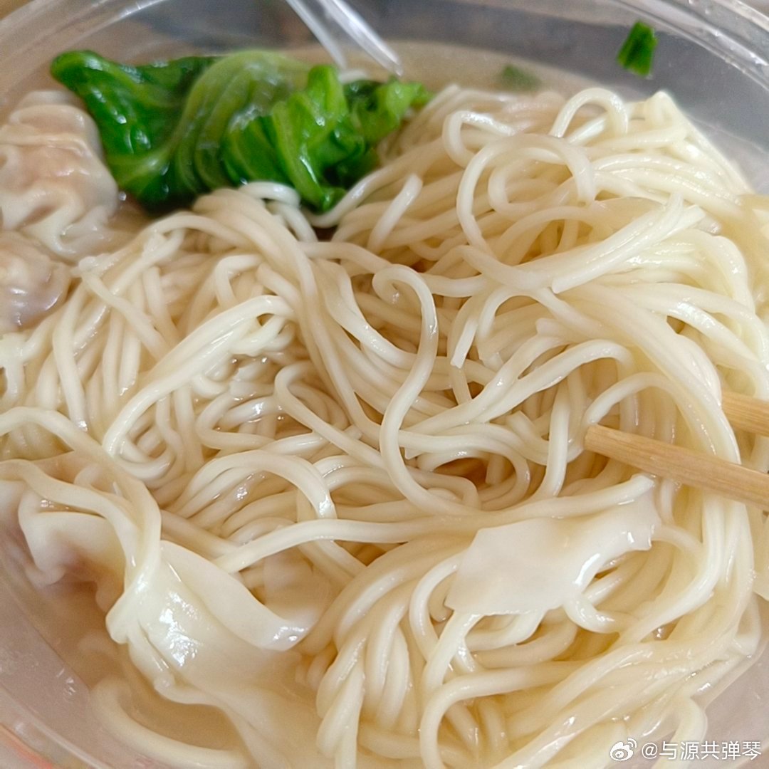 嗯对，今天的早餐哈哈哈哈哈哈哈哈哈现在才发 
