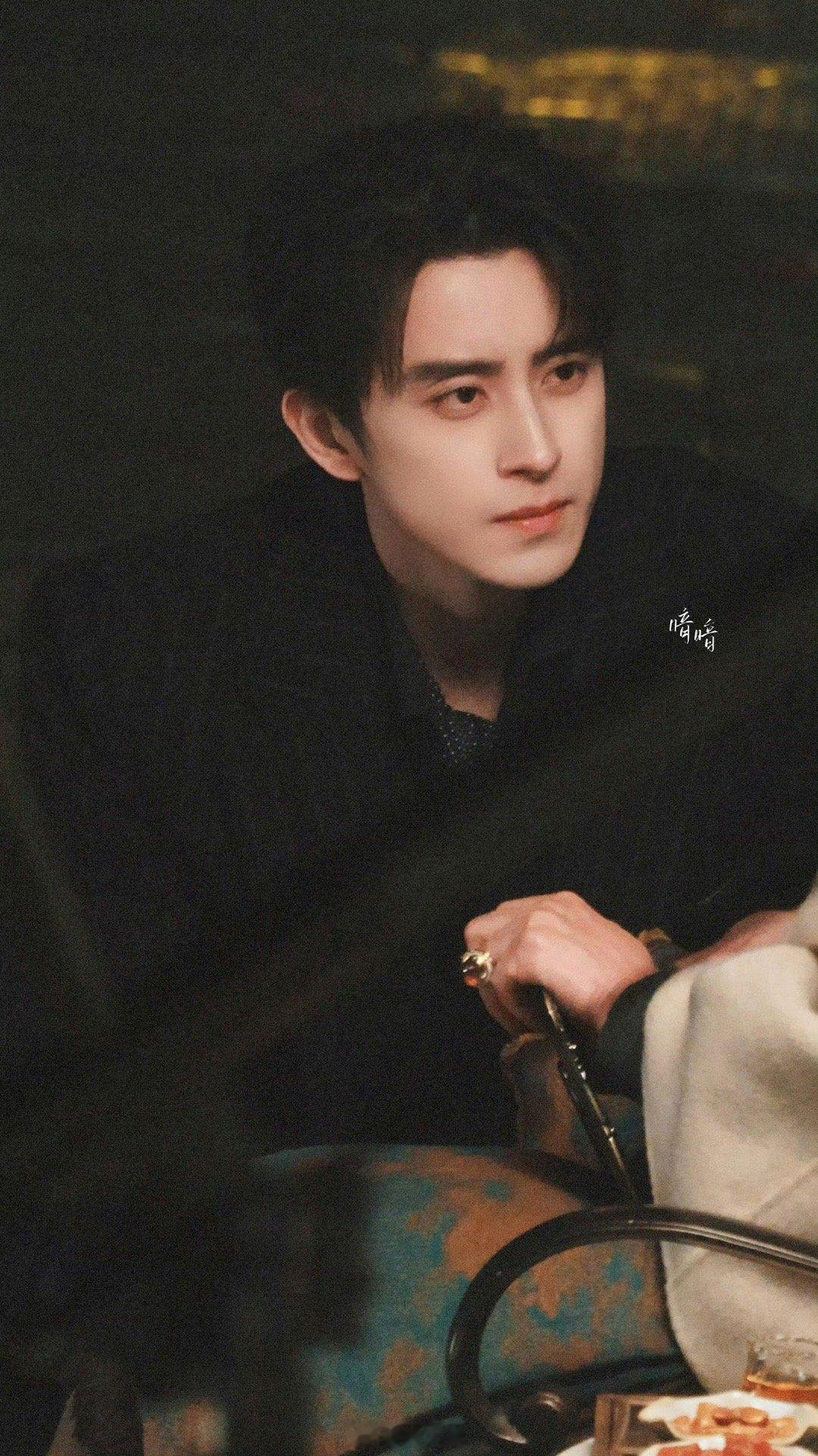 敖瑞鹏沈羽洁现偶cp感就是说电视剧《不二之臣》这个预告片也太顶了吧！敖瑞鹏果真是