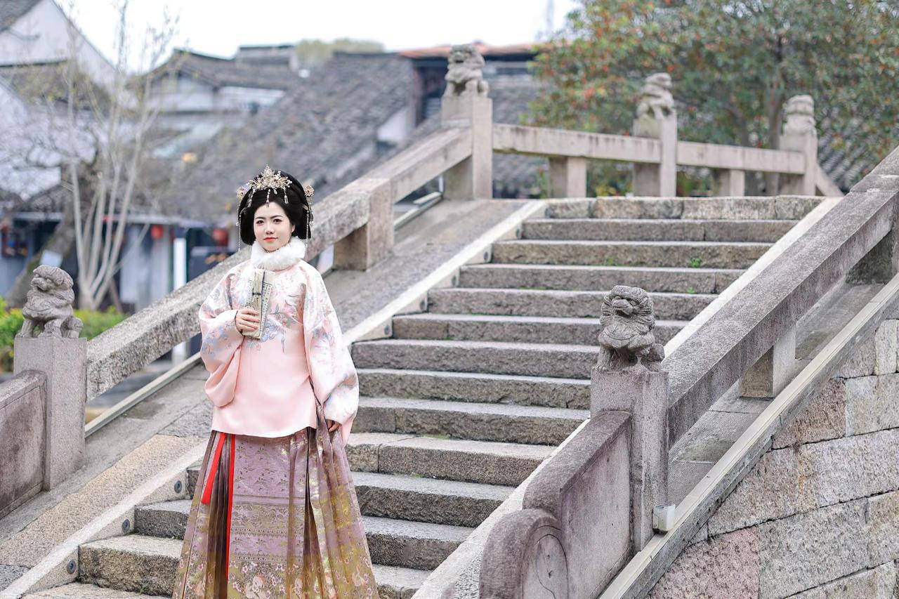 繁花落尽、冬雷夏雨又走过，形影不离姐妹情💕