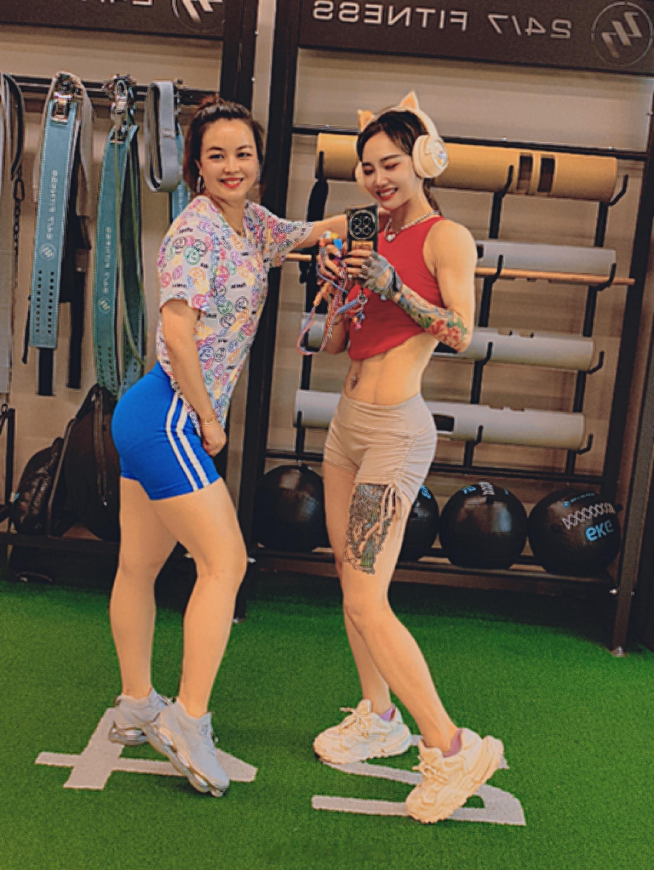 新的一年，开启卷自己模式！不管时间，不管年龄，不管过去和将来，专注在每个当下！你