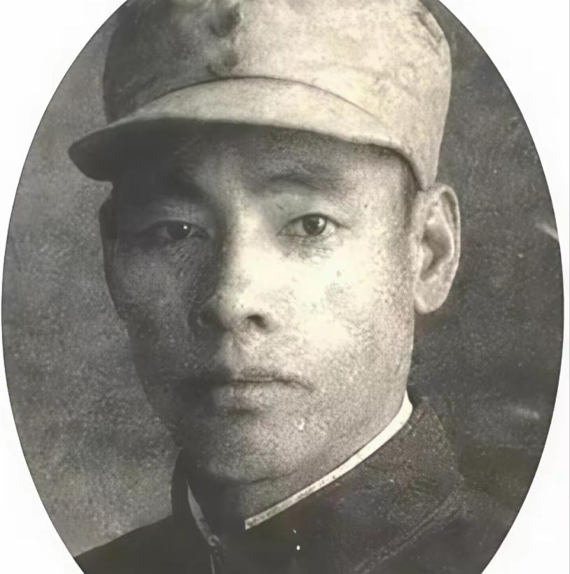 1941年，八路军侦查员刘锡坤执行任务时，住在地主家，地主儿媳让出了闺房给刘锡坤