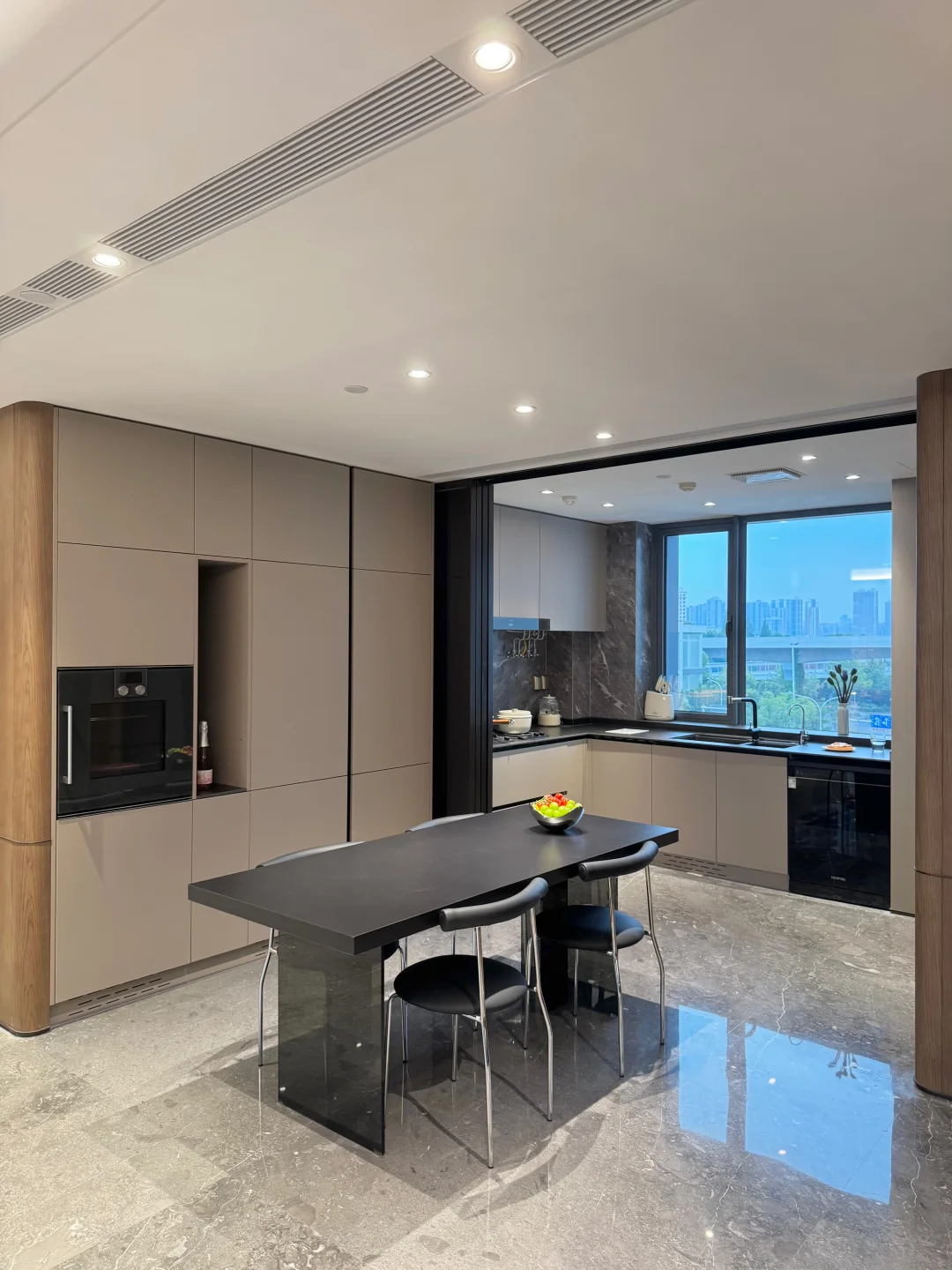 被自己穷笑了，收房才发现没钱装修