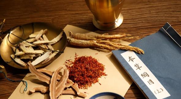 慢性前列腺养护：不只补肾，还要分清湿热与寒湿







很多男士朋友们一旦患