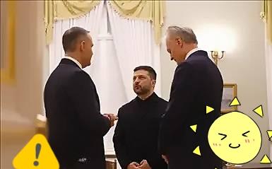 当地时间25日，乌克兰总统泽连斯基在社交平台通报称，当天他与立陶宛总统和波兰总统