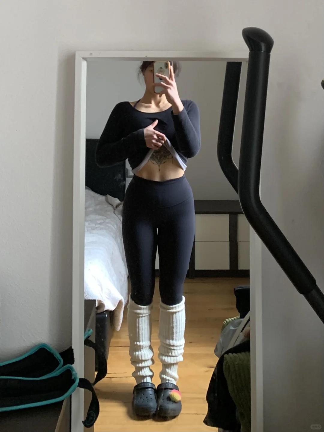 秋衣比瑜伽服更适合