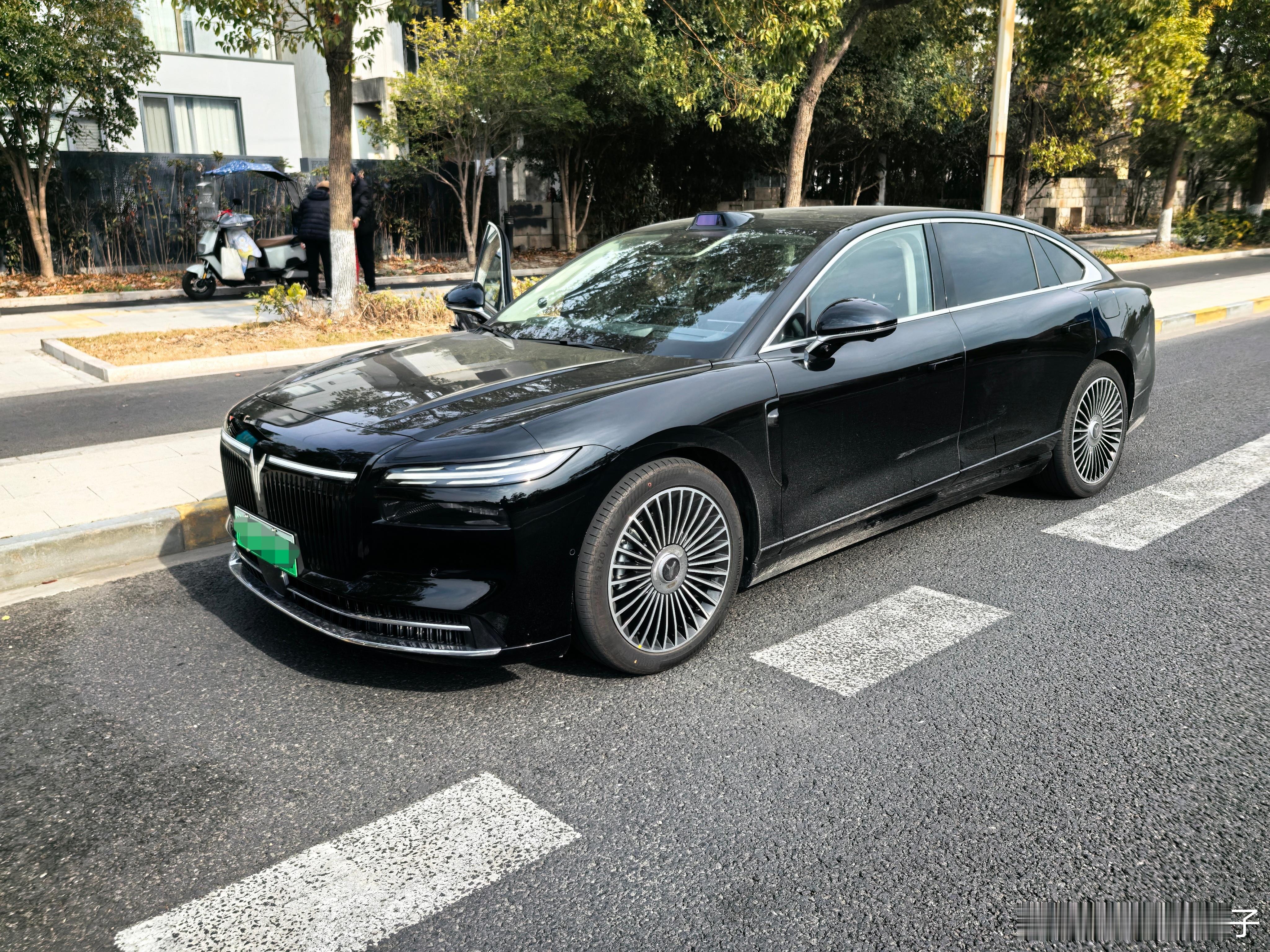 底盘工程师走心评测—岚图追光L ultra最近老师借了一辆顶配的岚图追光L，悬架