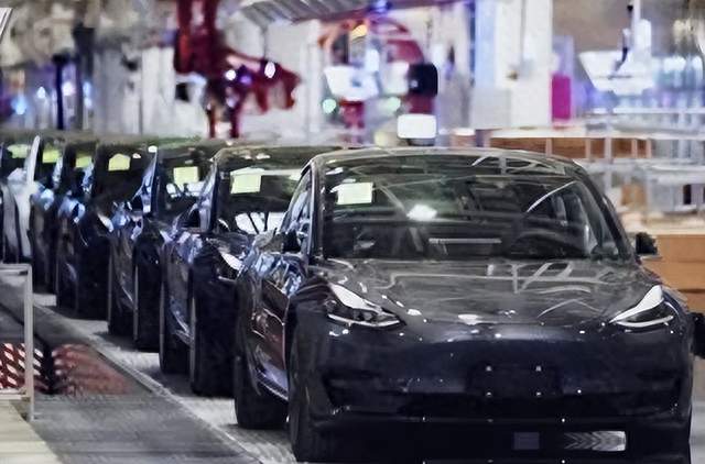 一天召回接近800万辆，问题集中暴露！中国汽车的安全账谁来算？