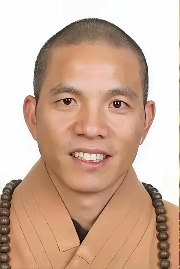 记录者[超话] 白马寺方丈印乐法师并非“升任”少林寺方丈，而是被少林寺以“礼请”