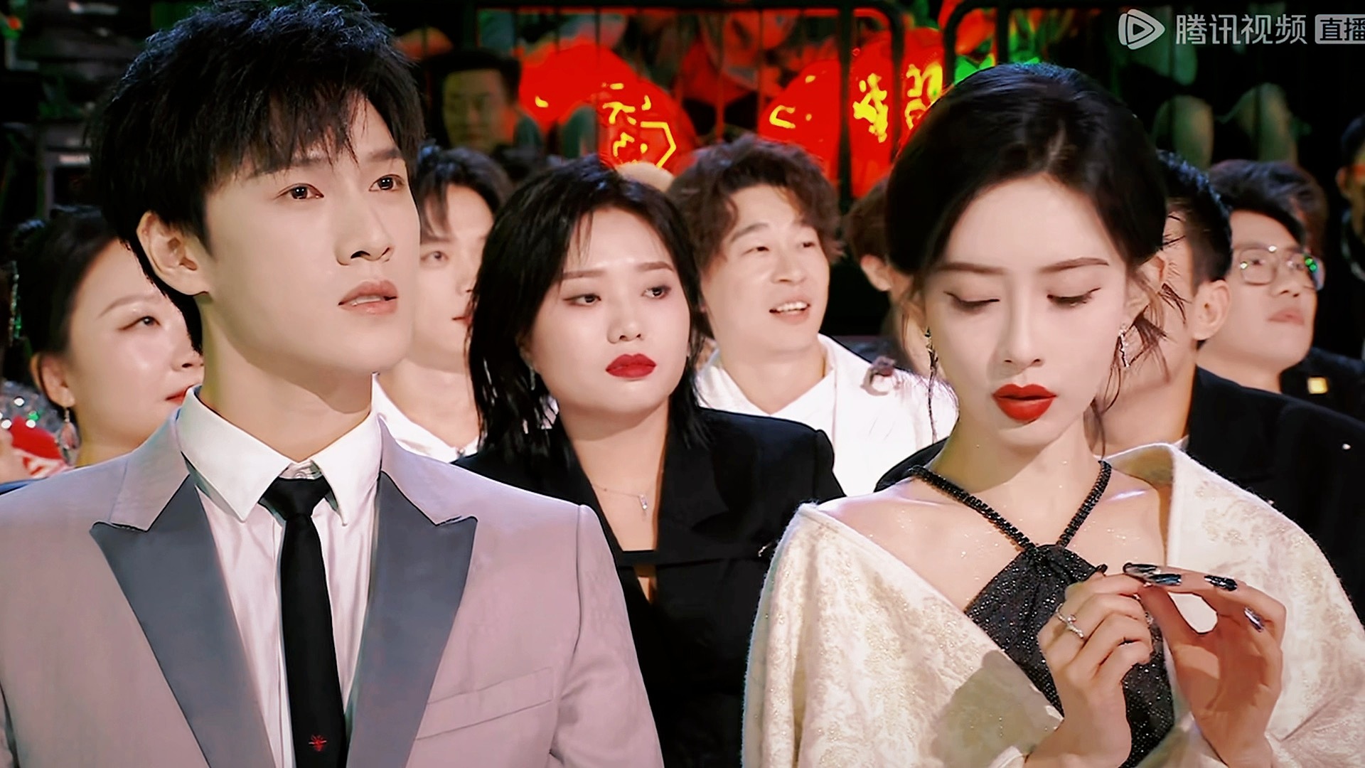 老天爷孟姐太会撒娇了谁懂…… 孟子义李昀锐跟结婚似的  🥰  