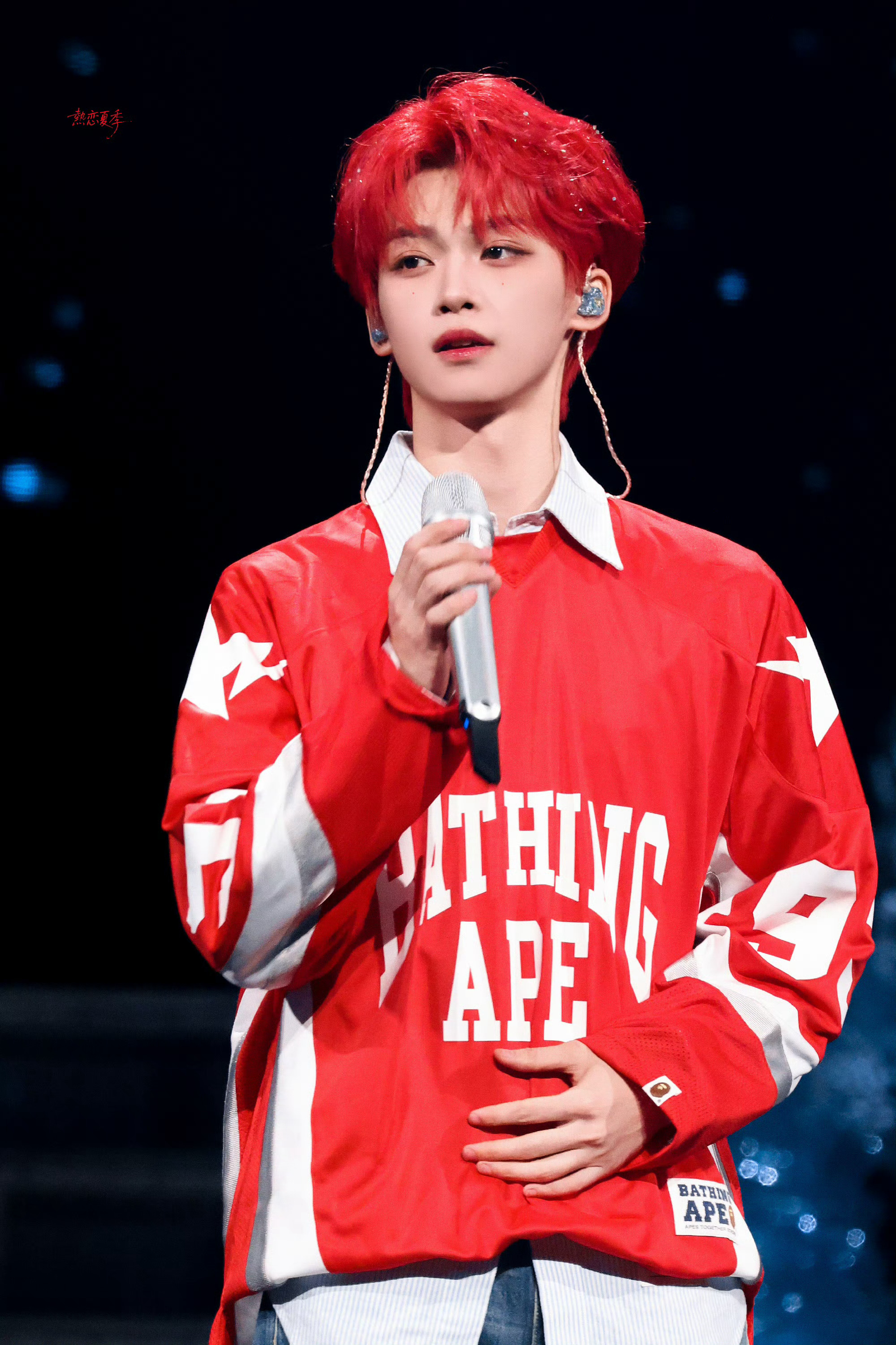 梓渝演唱会武汉站简直造神来的深海男美人鱼，红发绝美❗️ 