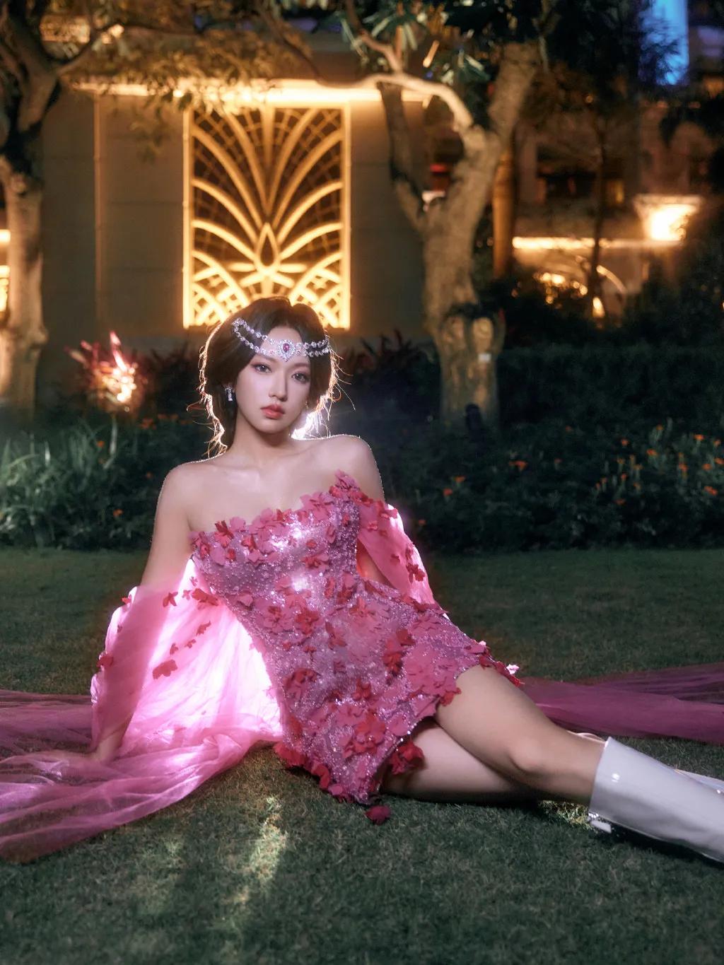 美的像童话里的公主
程潇 美女