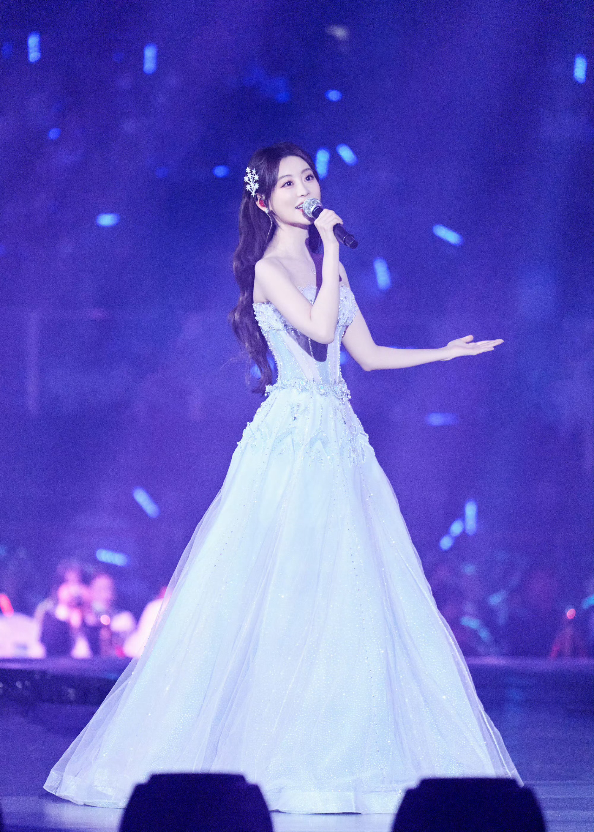 祝绪丹zxd祝绪丹姬紫月 💜祝绪丹遮天 你让世上所有情话都若有所指，你让我散落