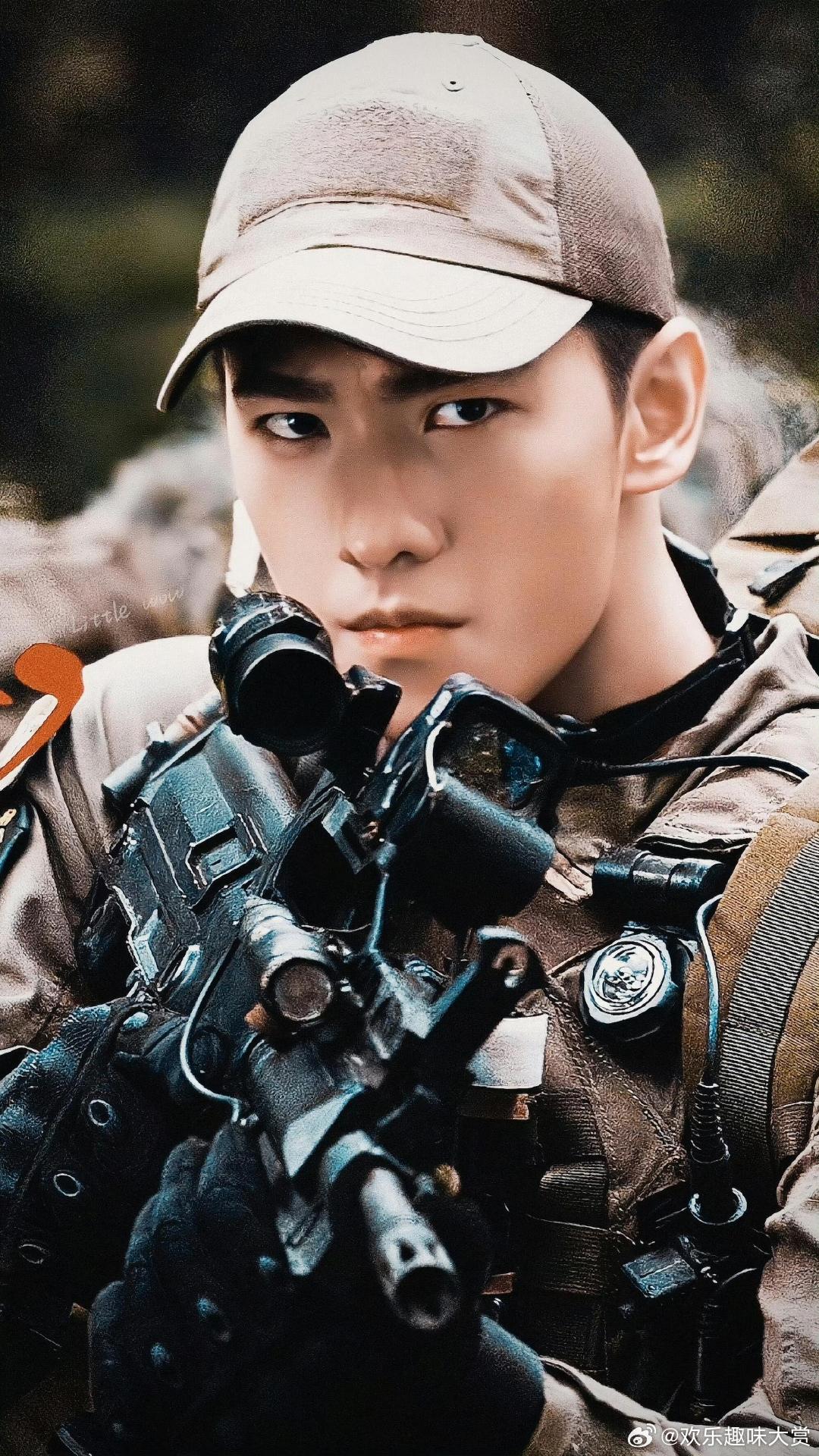 杨洋一出现收视率就涨 只要杨洋演戏，就不愁没热度。自带收视体质，一出场就抓眼球。