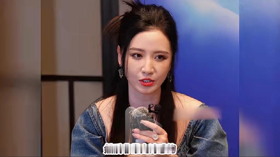 张萌说的史诗级片子，豆瓣3.2分网友说高了

应该要2.3分才对[笑哭]
张萌还