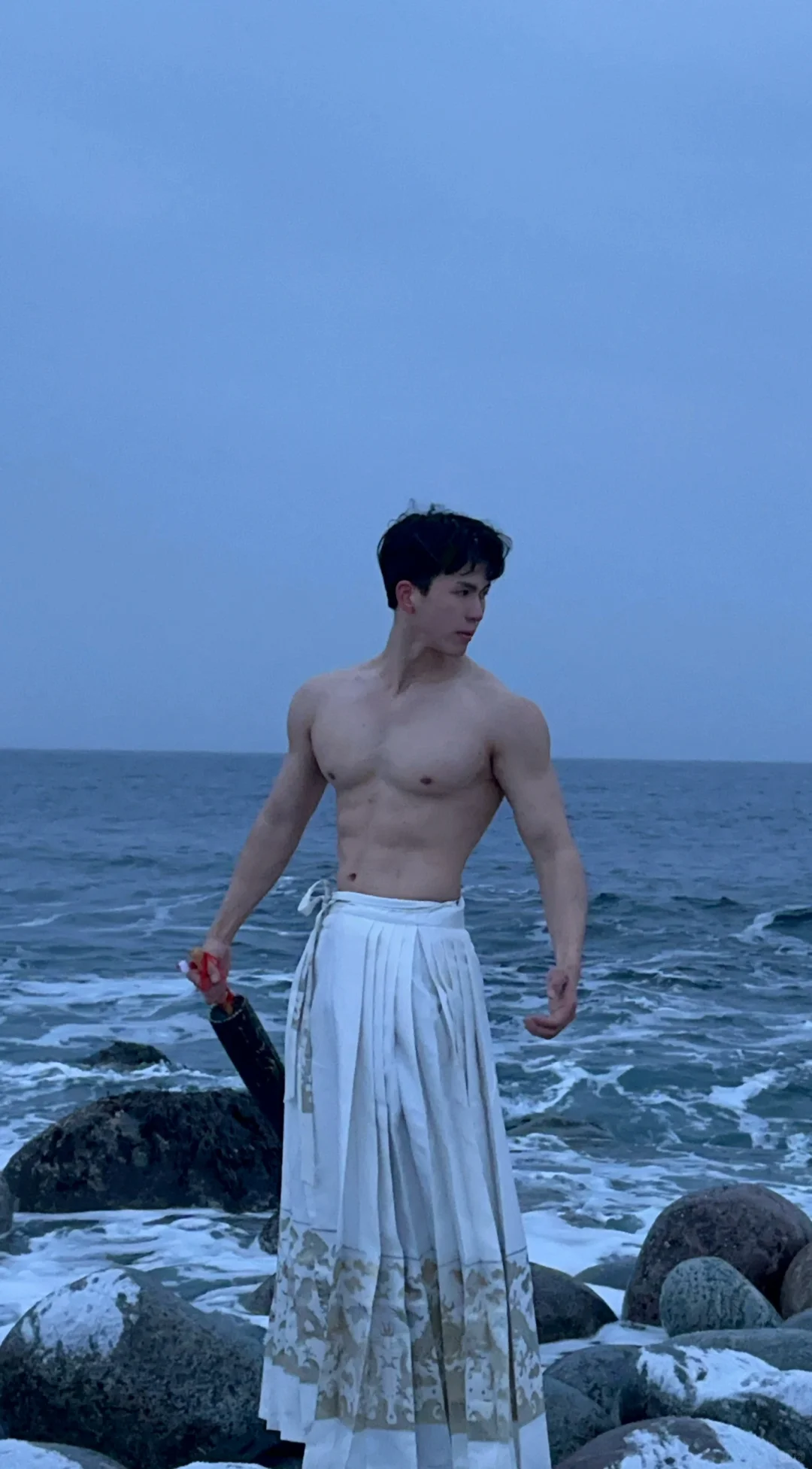 穿着马面裙在北冰洋上带老外挑战极限！